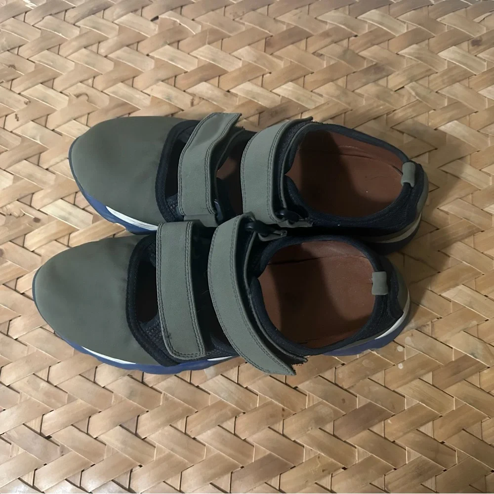 Marni Double Strap Velcro Sneakers size 37 - Picture 4 of 7